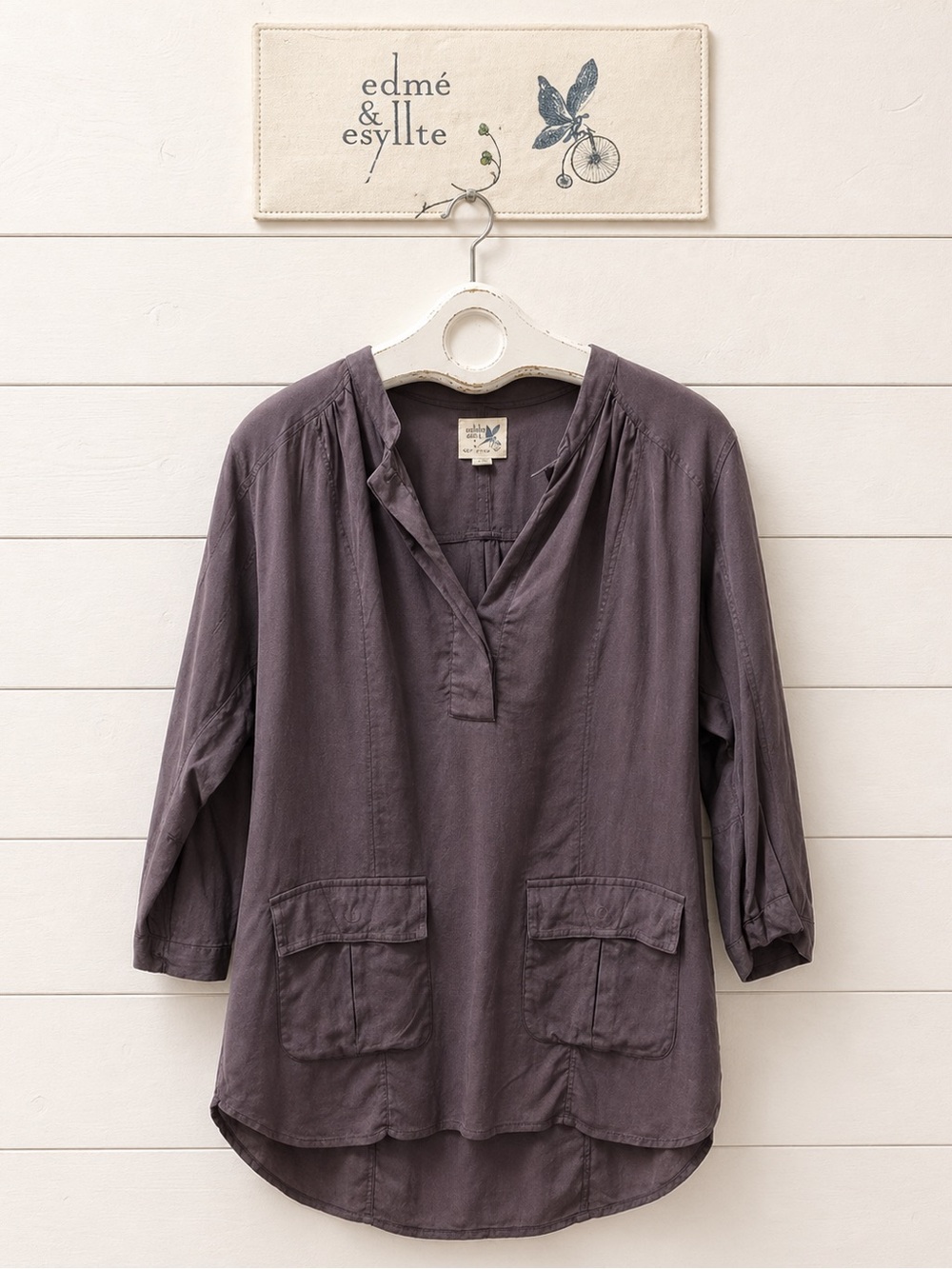 Edmé & Esyllte Anthropologie 100% silk blouse – Size M
